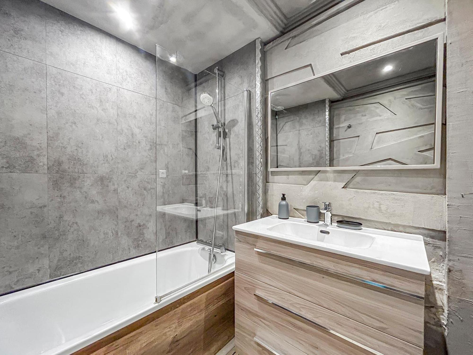 Grand Salon Cosy, Proche Centre & Garage 2p Appartement